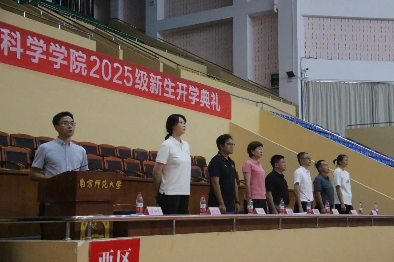 吴梦洁出席, 表和龚翔宇, 候主打的可